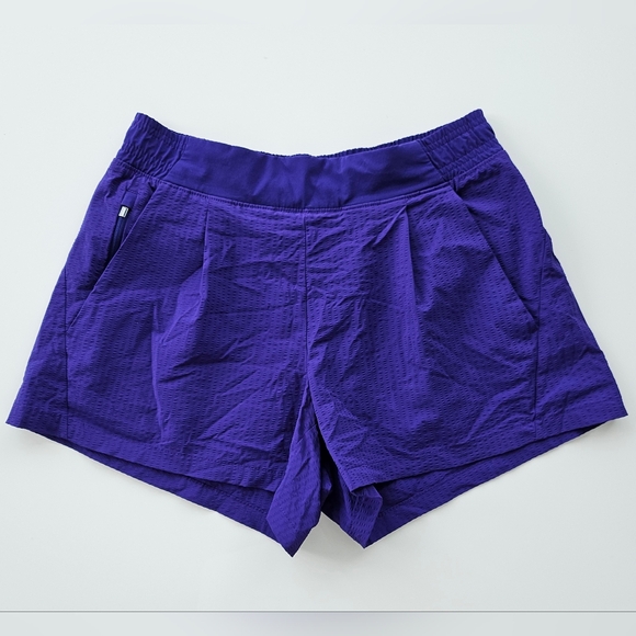 Women’s Athleta Size 4 Textured Brooklyn Short Purple Pockets - Picture 1 of 10